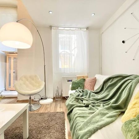 Stay Cool! Apartment With Sauna And Private Garden Budapeste Exterior foto